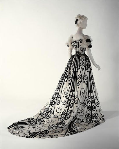 Lily Clara Letter 22 - Haute Couture