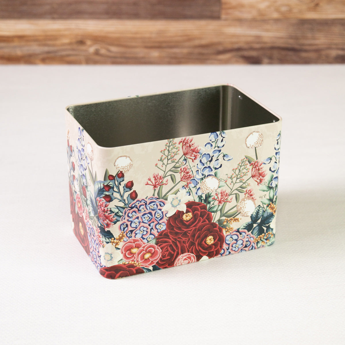 The Camellia Grace Tin